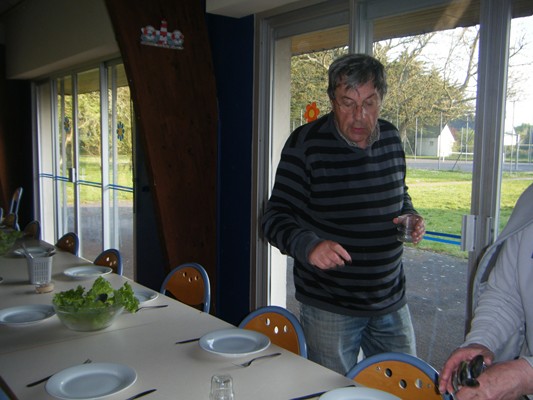 le président met le couvert!