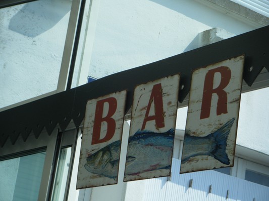 oui, on est allés au BAR...
