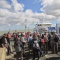 à l'embarcadaire pour le ferry